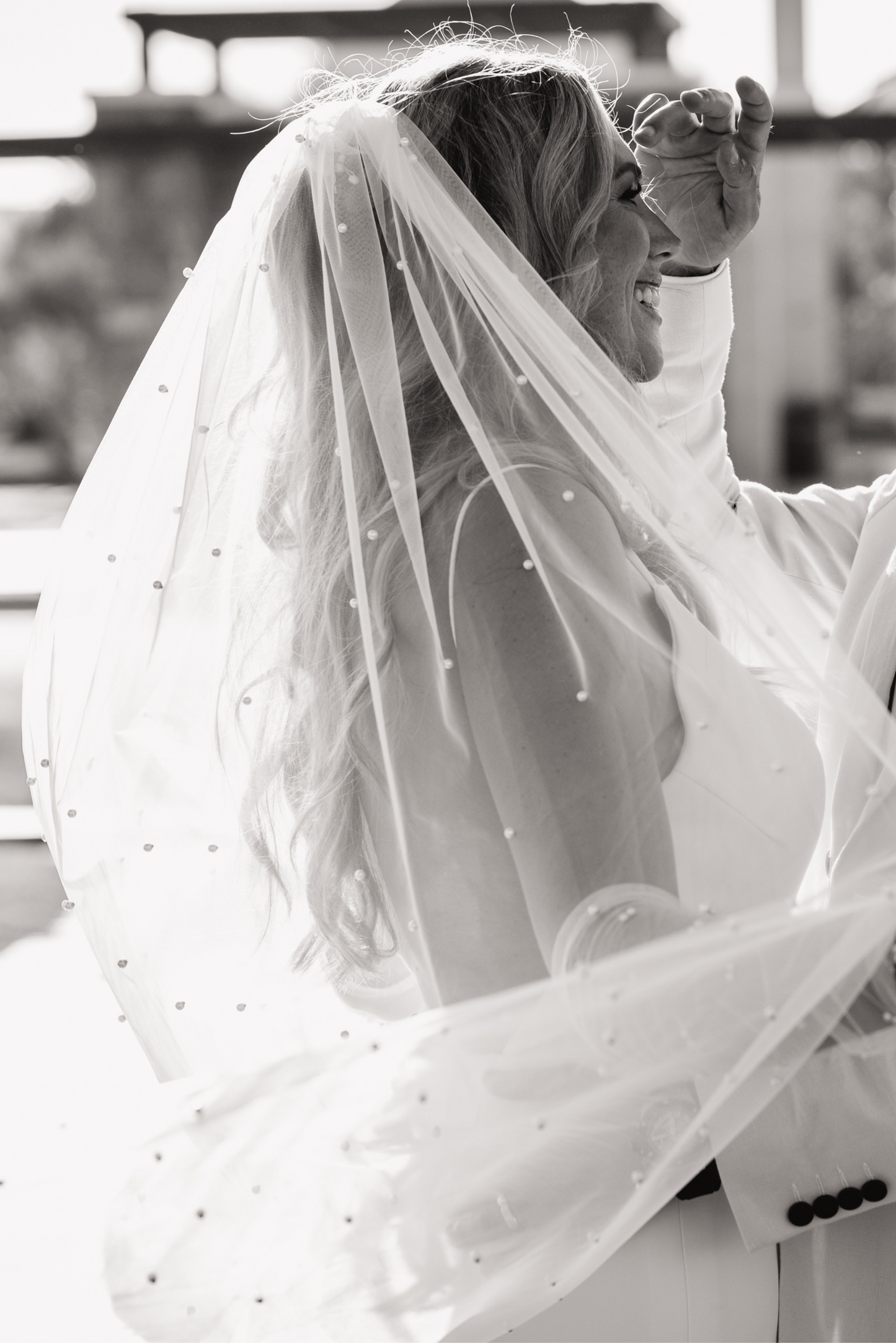 All Over Modern Pearl Veil