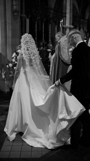 Italian Tulle Bridal Petal Veil with 3D Detail