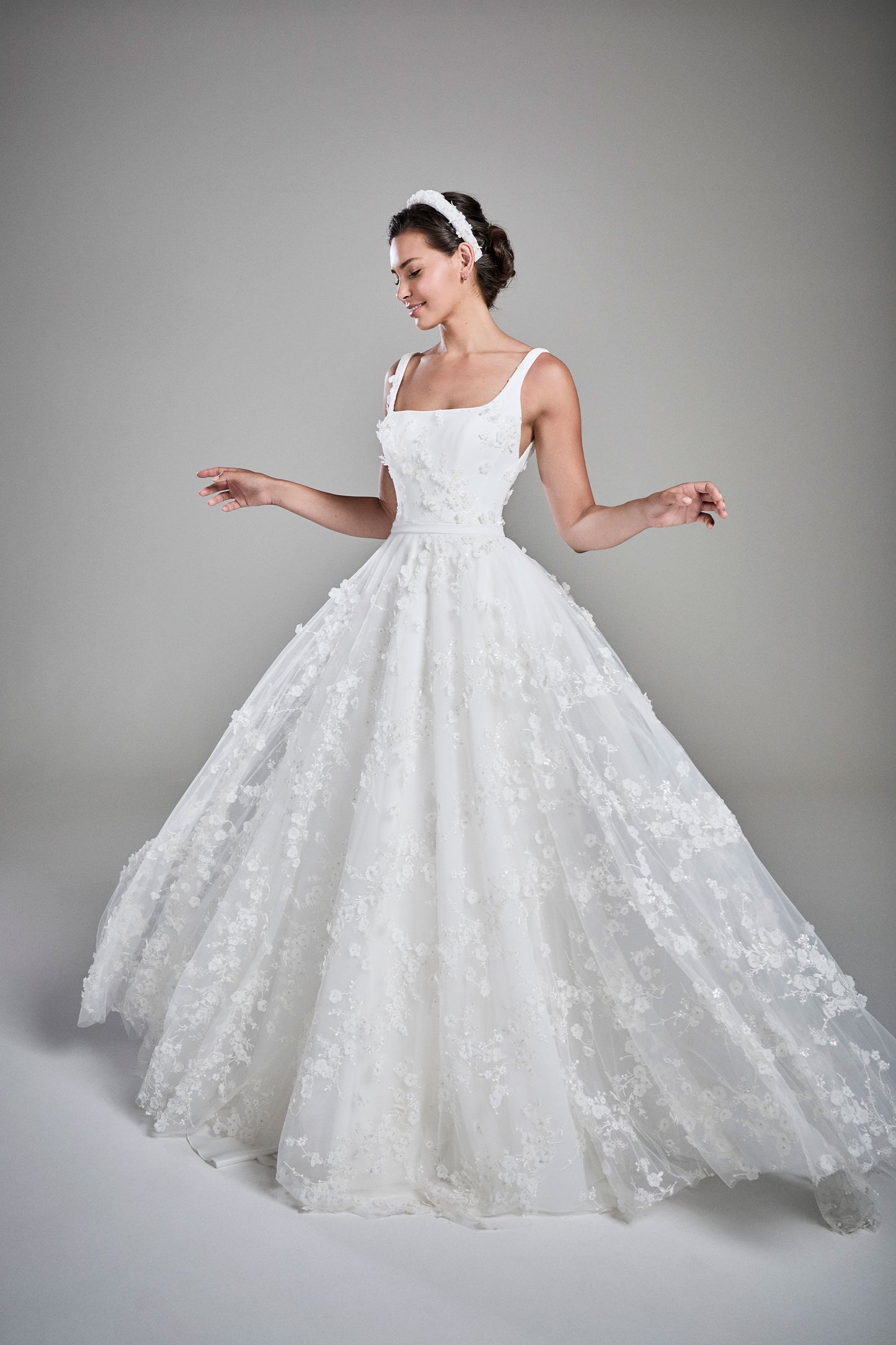 GigiOverskirt_Suzanne_Neville_Anna_Bridal