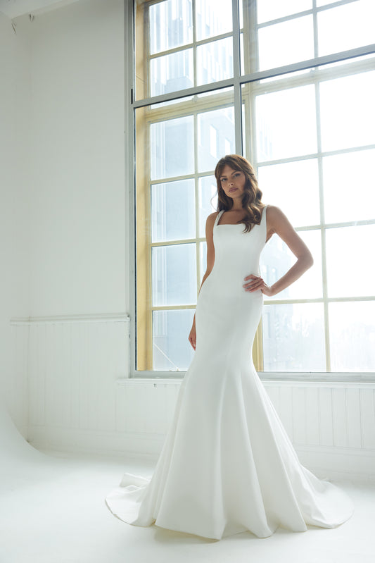 Peninsula_Suzanne_Neville_Anna_Bridal2