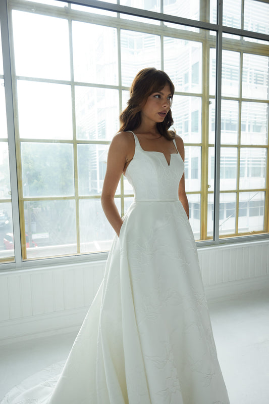 Bloomsbury_Suzanne_Neville_Anna_Bridal1