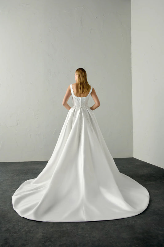 Carys Overskirt