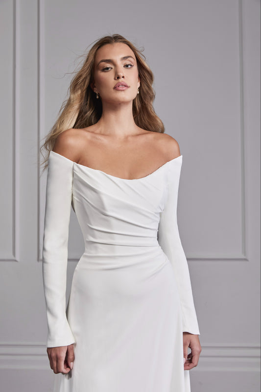 Suzanne Neville Wedding Dress | Anna Bridal Couture Suzanne Neville Wedding Dress | Anna Bridal Couture