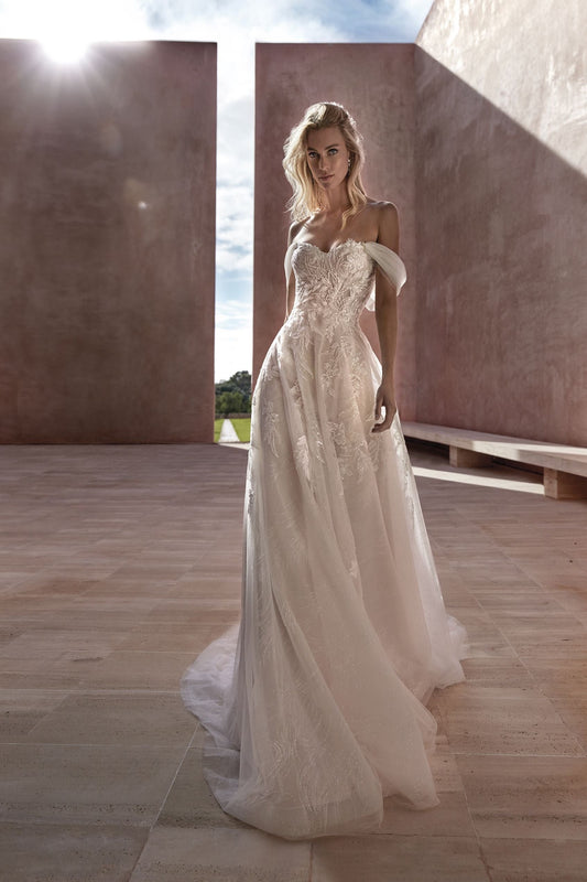 PronoviasAnnaBridalClaris