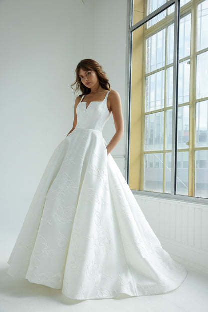 Bloomsbury_Suzanne_Neville_Anna_Bridal