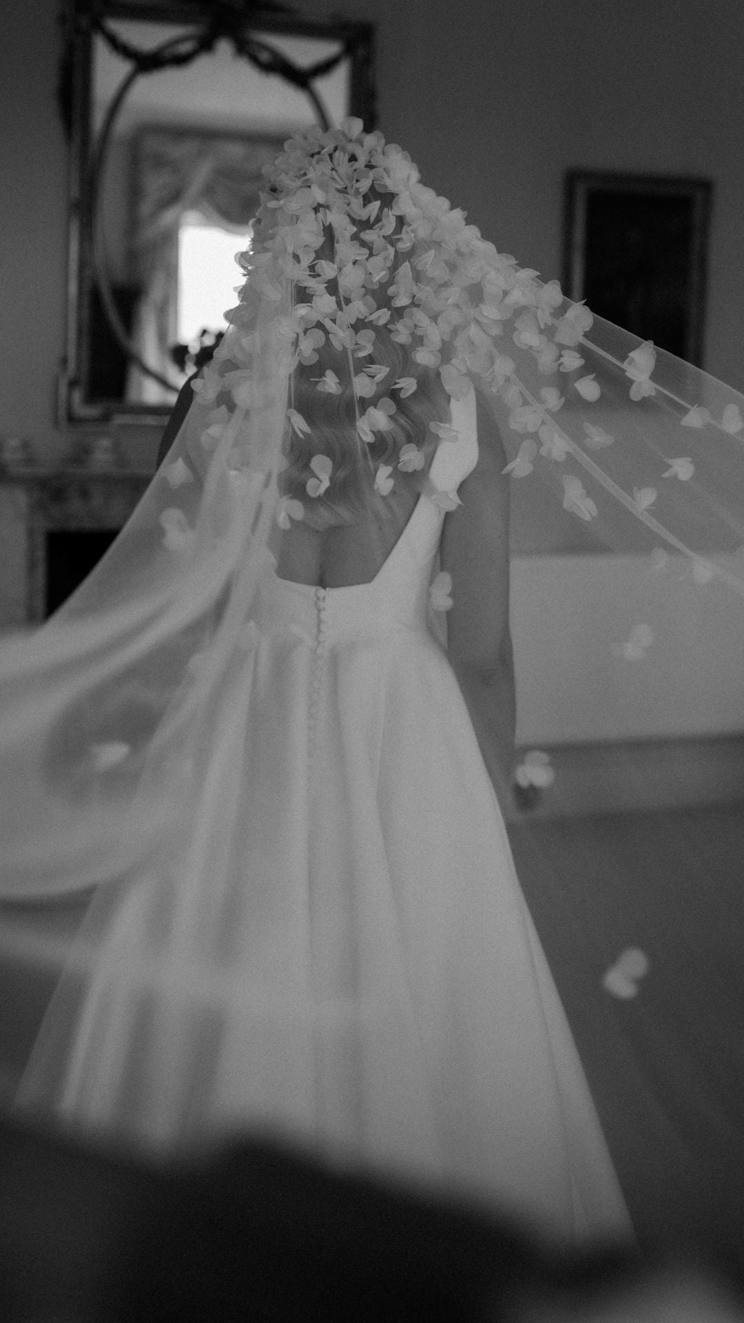 Italian Tulle Bridal Petal Veil with 3D Detail