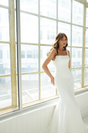 Peninsula_Suzanne_Neville_Anna_Bridal1